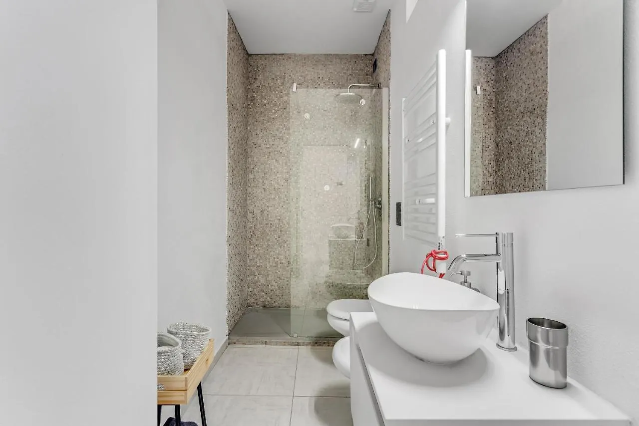 Metro M1 - Smart Home, Fast Free Wifi & Netflix Milan